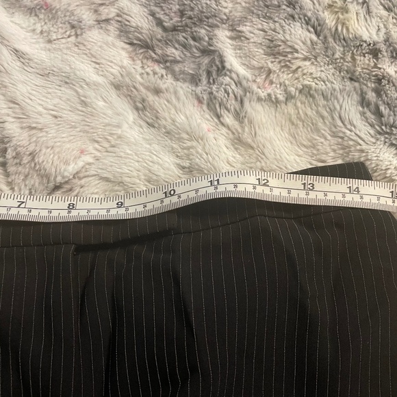 TAHARI PINSTRIPED PANTSUIT, WOMENS s 8, NWOT - Picture 12 of 12